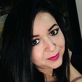 Vicky Chong — Coordinadora General