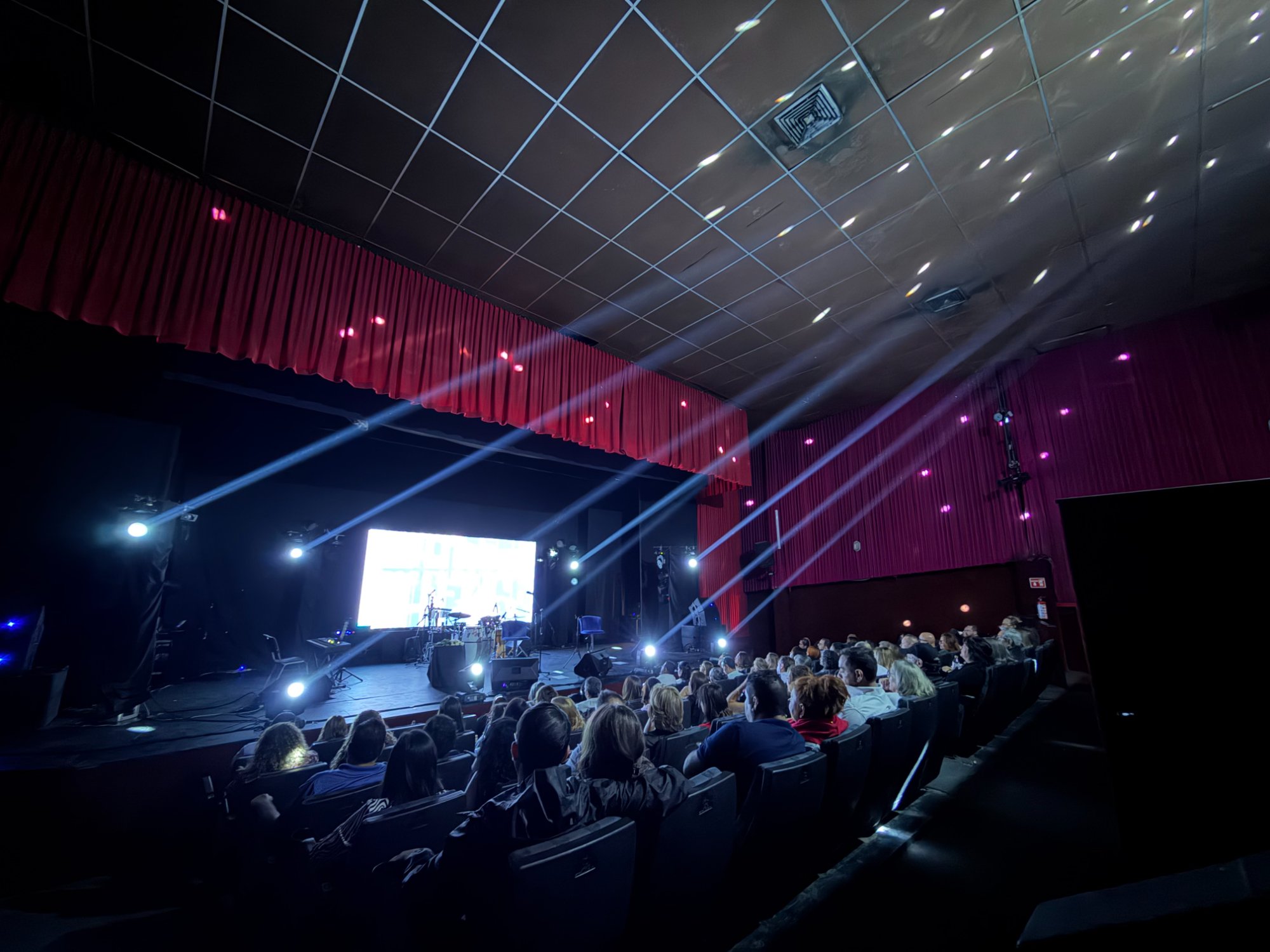 Espectáculo con luces en Teatros Versalles